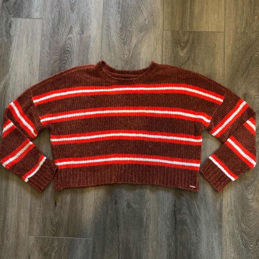 Volvo’s fuzzy cropped sweater